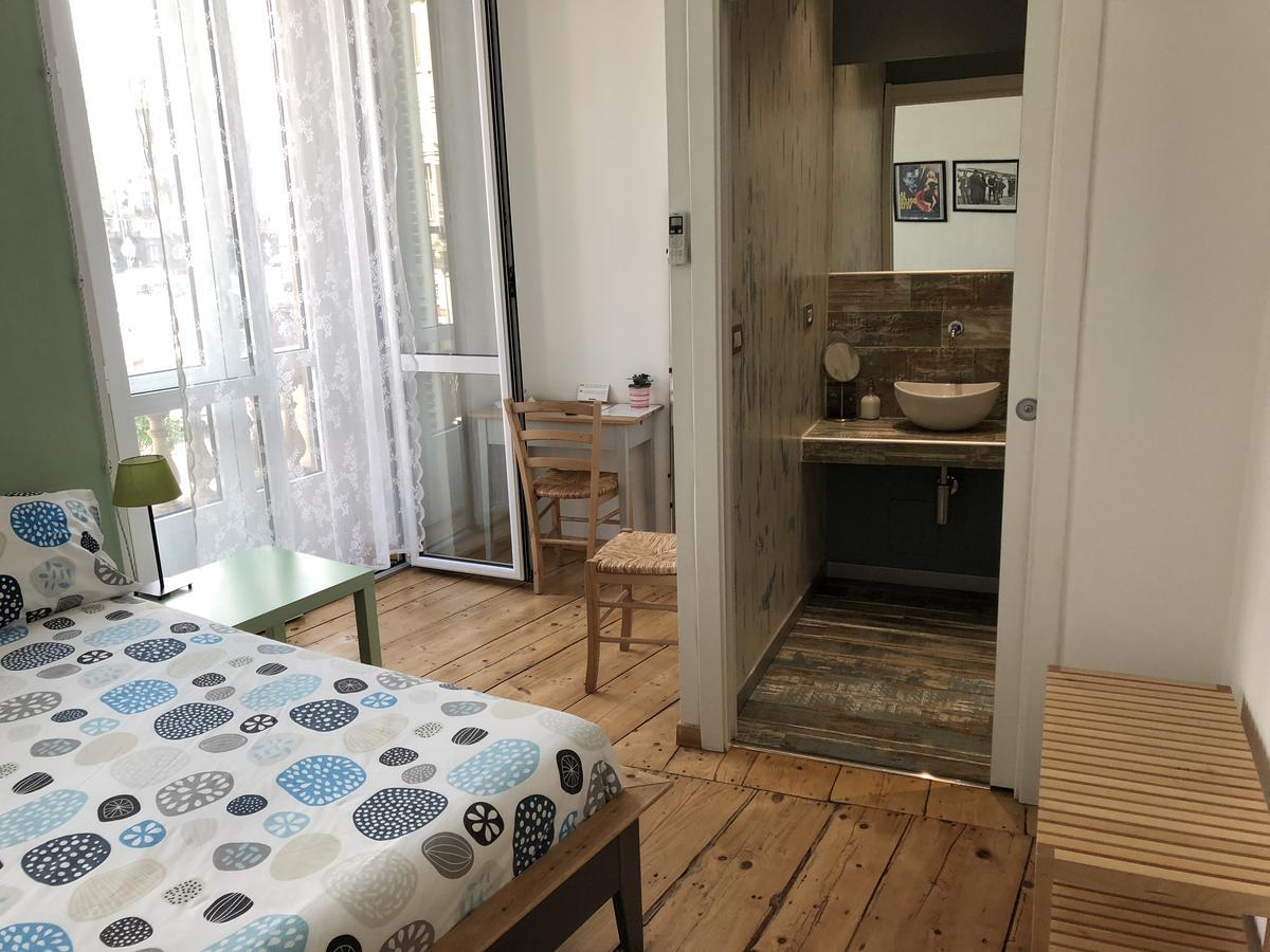 La Terrazza Di Arturo Guest House トリノ エクステリア 写真